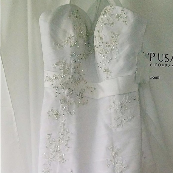 Bridal gown Brand new with tags! Camille La Vie - Picture 3 of 6